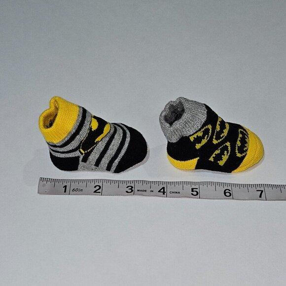 NWOT 2 Batman Baby Infant Socks Black Yellow Gray DC Superhero Gift Lot - Picture 6 of 6